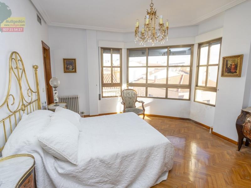 Foto e72f3bbe-1ac0-42b7-9157-4e2c4b90a7c8. House with parking in Casco Antiguo Cáceres