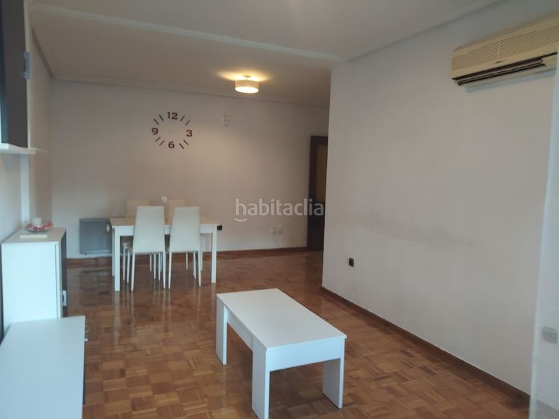 Foto e529bdaf-0c1e-438b-987f-f56c05cf430f. Affitto appartamento in Centro Cáceres