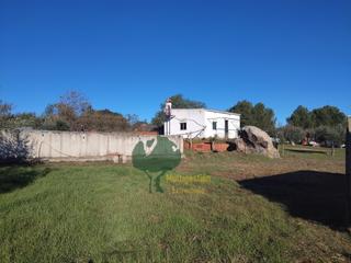 Wohngrundstück  Poligono 36 paraje 688 mogollon. Parcela de recreo con caseta en carretera de caceresbadajoz.