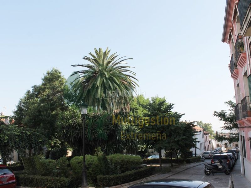 Foto 0eee6abb-9fe1-4a40-8350-9f98f3afe7ac. Duplex con riscaldamento parcheggio in Casco Antiguo Cáceres