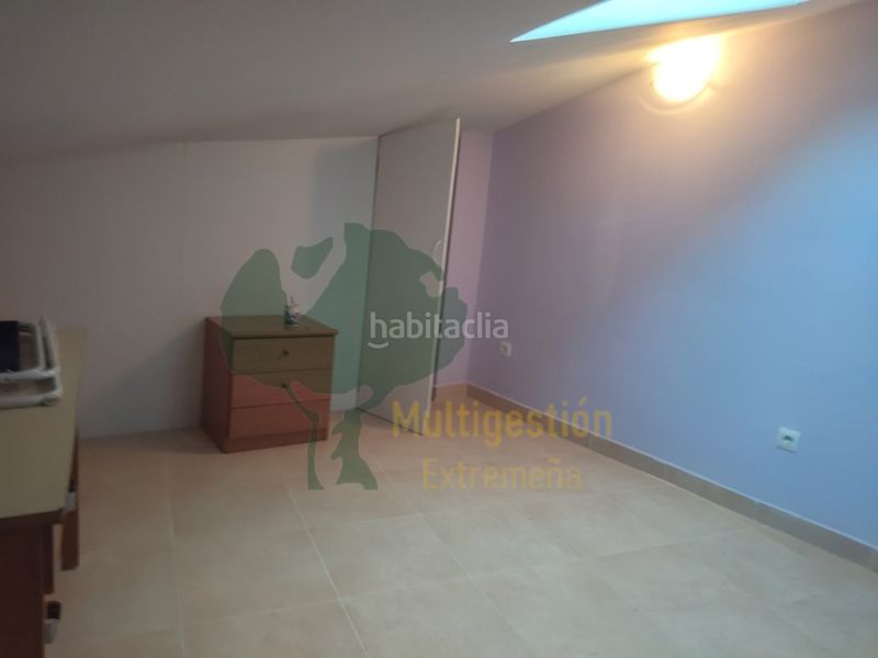 Foto 805c3345-7335-4621-940e-9037cc9aadd3. Duplex con riscaldamento parcheggio in Casco Antiguo Cáceres