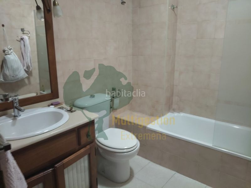 Foto b2804927-0a7a-4435-bb37-94f3a5592436. Duplex con riscaldamento parcheggio in Casco Antiguo Cáceres