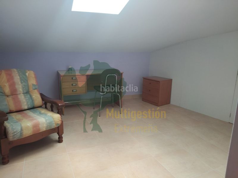 Foto e4e79074-fadb-4c09-84c0-dcea172bba05. Duplex con riscaldamento parcheggio in Casco Antiguo Cáceres