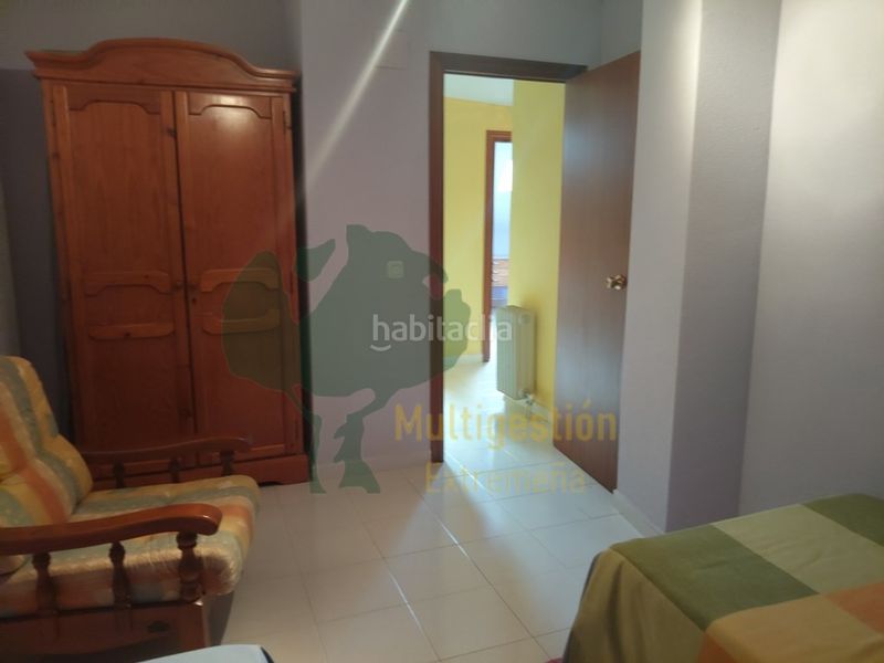Foto e9d06e12-81d2-4745-8b46-a215b975c7aa. Duplex con riscaldamento parcheggio in Casco Antiguo Cáceres
