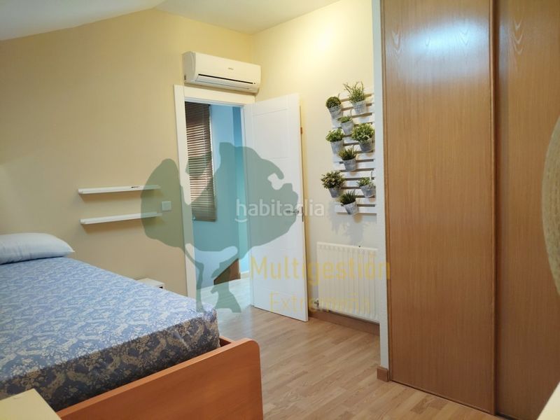 Foto a267afbe-3593-4731-854c-536fea10c973. Rent duplex with parking in nuevo Cáceres Cáceres