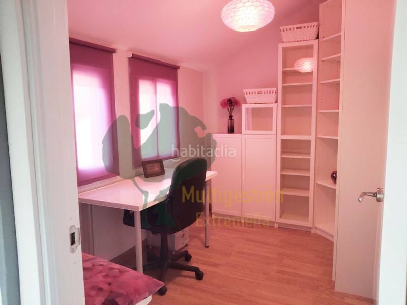 Foto a821096b-45ca-432b-91c2-499b32c9cc64. Rent duplex with parking in nuevo Cáceres Cáceres