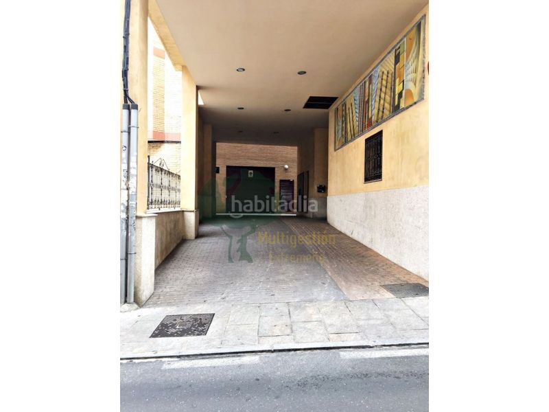 Foto 11fcdc24-f5e3-4864-8f3e-77f5306a5a2a. Affitto posto auto in Casco Antiguo Cáceres