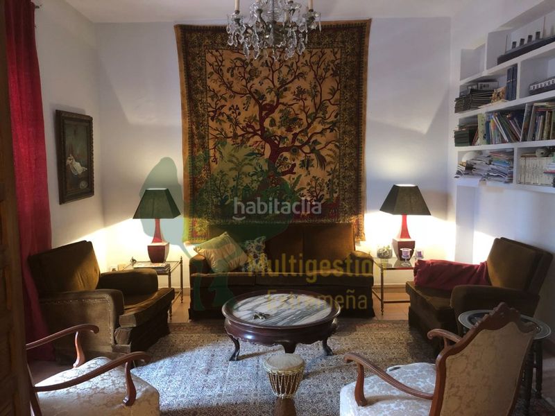 Foto a251ad95-00d1-4502-b489-98cd59d6b2ee. Lloguer pis a Centro Cáceres