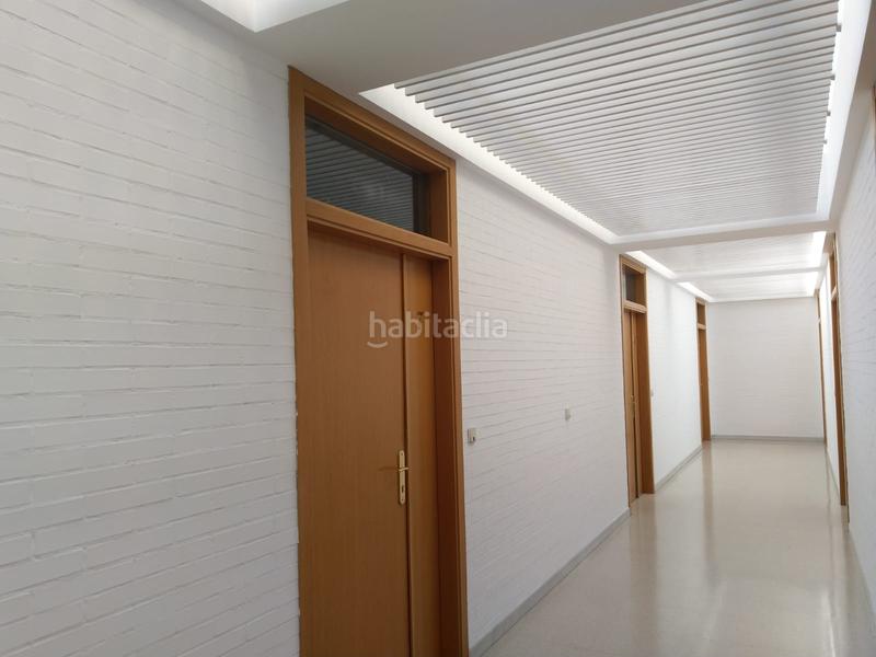 Foto b2911cc2-ecd1-43d6-bd0c-ff80ba763867. Location bureau dans Instituts-Universitat Lleida