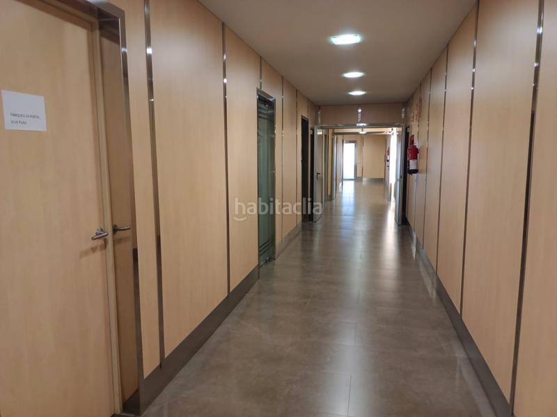 Foto ca00fa76-f106-4d39-9bbc-d25063bf315b. Bureau dans Magraners Lleida