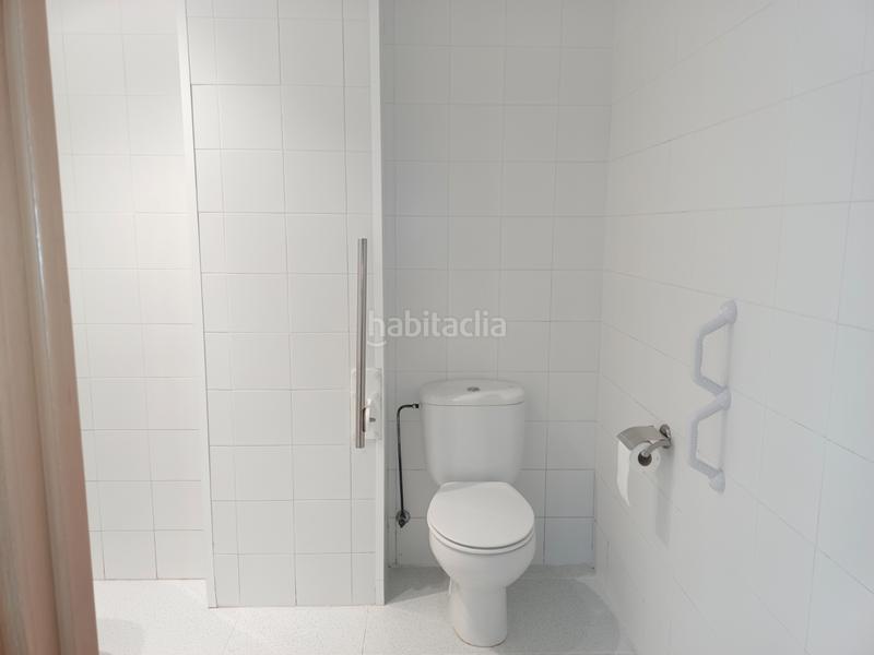 Foto 0de107b8-b6a0-4a8a-8881-e6f08868aec9. Locale commerciale con riscaldamento in Instituts-Universitat Lleida