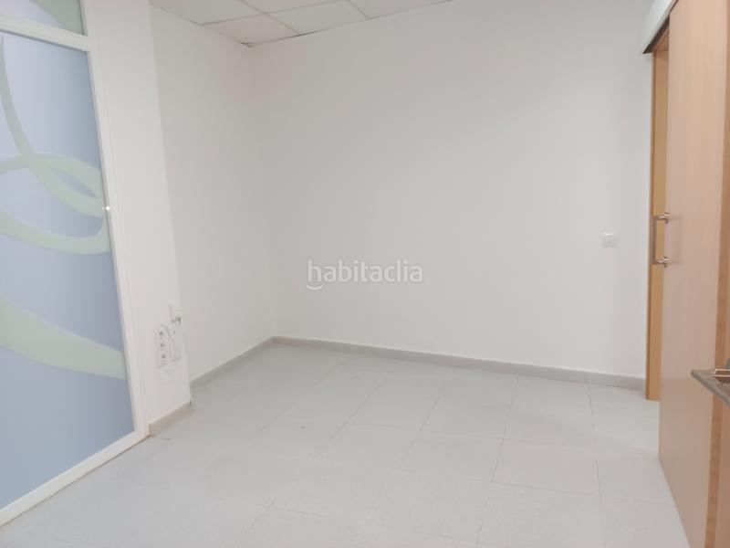 Foto 6454bd44-2e3e-42a8-a53d-72d0e0e41c9d. Locale commerciale con riscaldamento in Instituts-Universitat Lleida