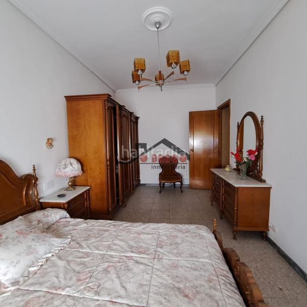 Foto aaf41c05-5e70-49f9-aeac-f776495349d7. Pis a Rúa (A)