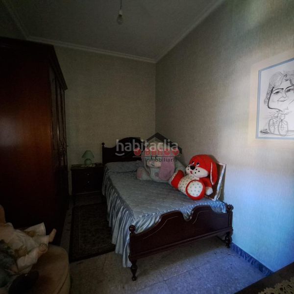 Foto d8880e0e-d533-4cbc-8a56-ecedc9b70ce8. Pis a Rúa (A)