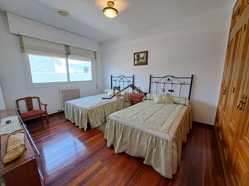Foto 398ab395-01f8-47ee-88db-2f9e7b99229d. Piso en Barco de Valdeorras (O)