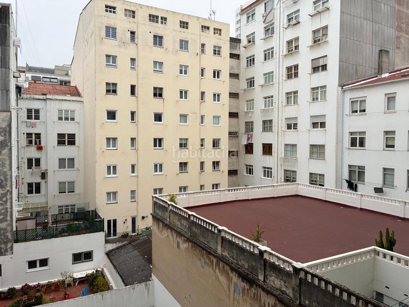 Foto 035965bd-323e-43bb-85a6-42908d0e5f42. Piso  en calle fernando macías en San Pablo - Juan Flórez Coruña (A)