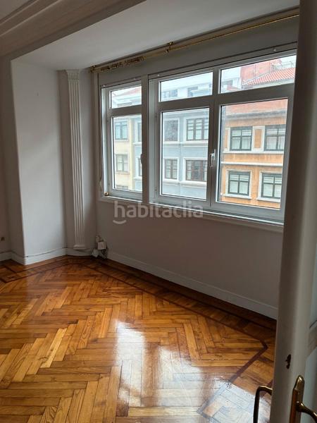 Foto 9ba4cc1e-a402-4029-979d-e4d10228f5ca. Piso  en calle fernando macías en San Pablo - Juan Flórez Coruña (A)