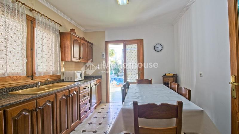 Foto c8f10b4b-4bcb-47d2-9aaa-c5fd45b37448. Location maison jumelée avec chauffage dans Muro