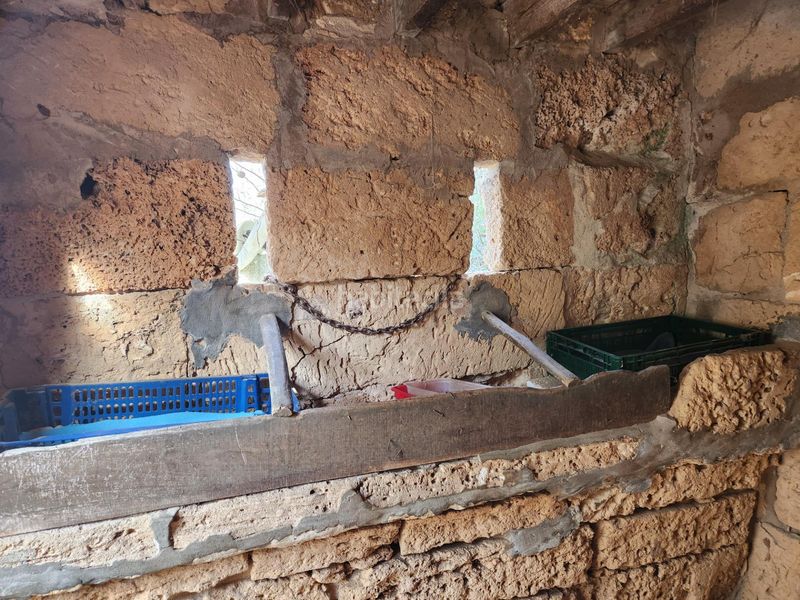 Foto 590f40a2-34dd-4456-897c-12f9aed13387. Country house with parking in Muro