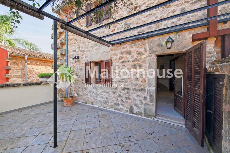 Foto 7212459b-00e8-44bb-a8b4-6a47f96af21f. Maison jumelée dans carrer alcudia 2 dans ciutat d´Alcúdia Alcúdia