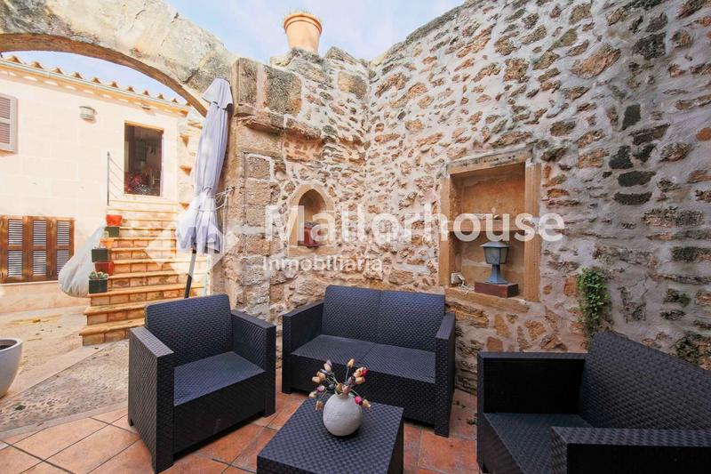 Foto b3ef05c5-a9b3-4625-b5d8-27631bbd0314. Maison jumelée dans carrer alcudia 2 dans ciutat d´Alcúdia Alcúdia