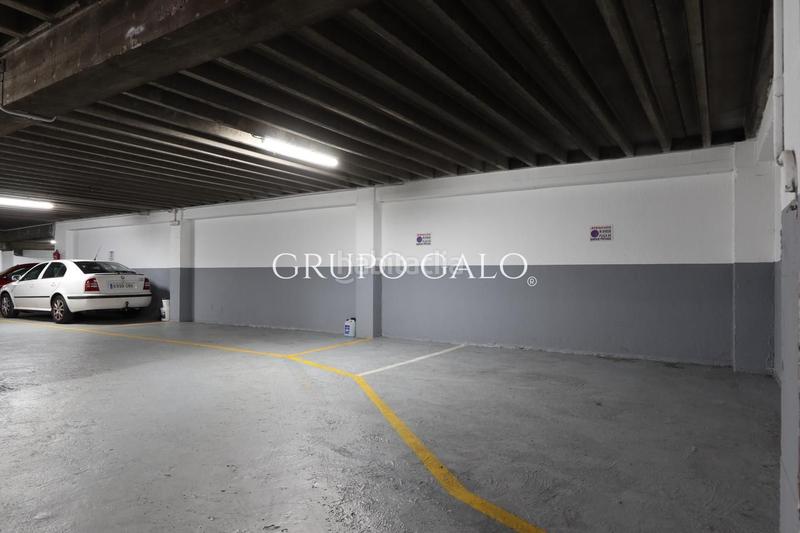 Foto 90335ee5-8e82-40b8-9d6a-dd6eae6c31e8. Location parking voiture dans Plaza España - Corte Inglés Vigo