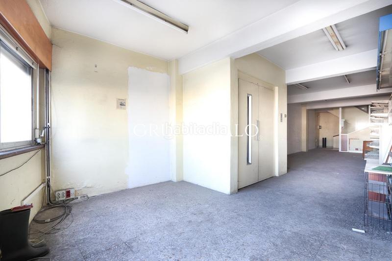 Foto f2b81a34-0ccd-4472-96da-d361cb1f9ee6. Edificio en Casco Vello Vigo