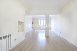 Location Appartement  Rúa de urzáiz