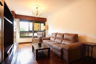 Miete Etagenwohnung  De ourense