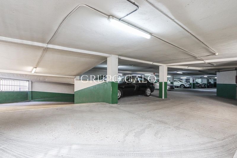 Foto 6092642a-a80a-45b6-991e-32388ef10ac2. Aparcament cotxe a Centro - Areal Vigo