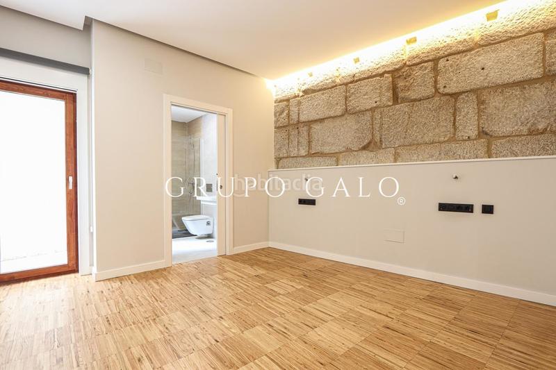 Foto f00652c6-b64e-4cd3-92db-055d21995768. Piso en Casco Vello Vigo