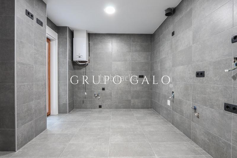 Foto f8bfe96b-920b-4f58-aec1-cbe830bf71c0. Piso en Casco Vello Vigo