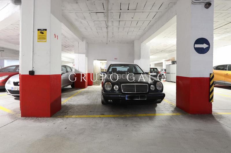 Foto ba94b483-8472-4e8c-b025-f65f34fb2fee. Aparcament cotxe a Plaza España - Corte Inglés Vigo