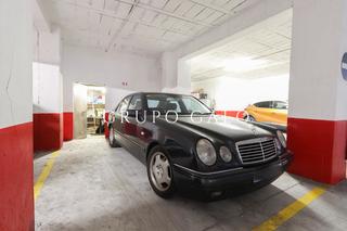 Autoparkplatz in Rúa San Salvador