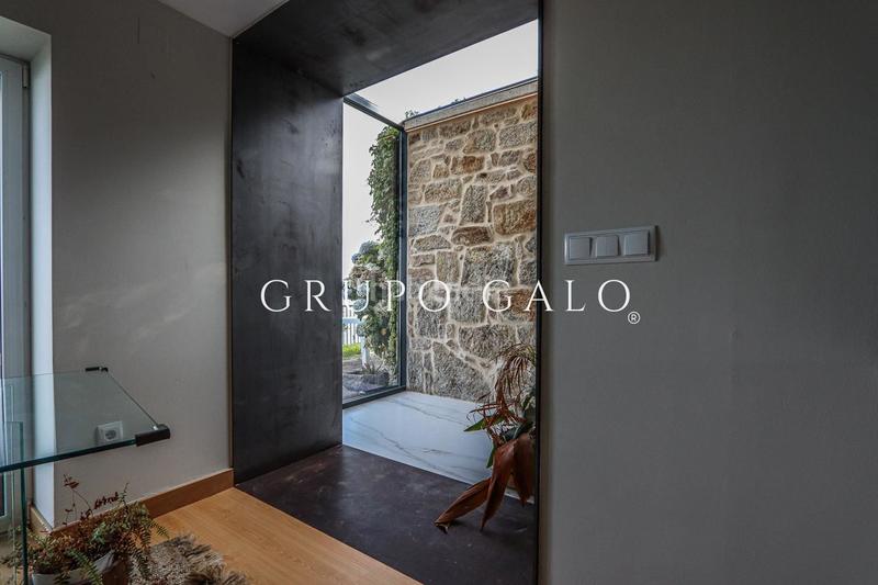 Foto e3d946e2-03af-40e0-a50a-0d4317d6ab5c. Casa en Coruxo - Oia - Saiáns Vigo
