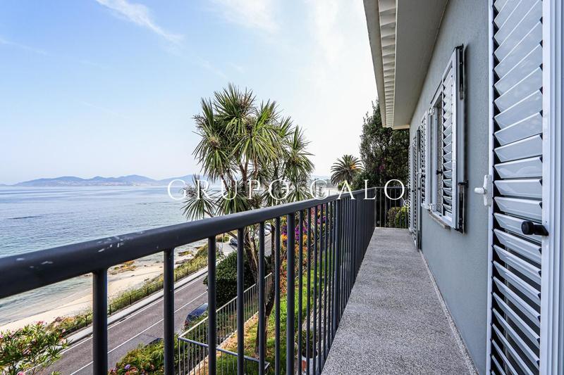 Foto b249f24a-d26b-46b7-8d49-49d555a97019. House with heating parking in Coruxo - Oia - Saiáns Vigo