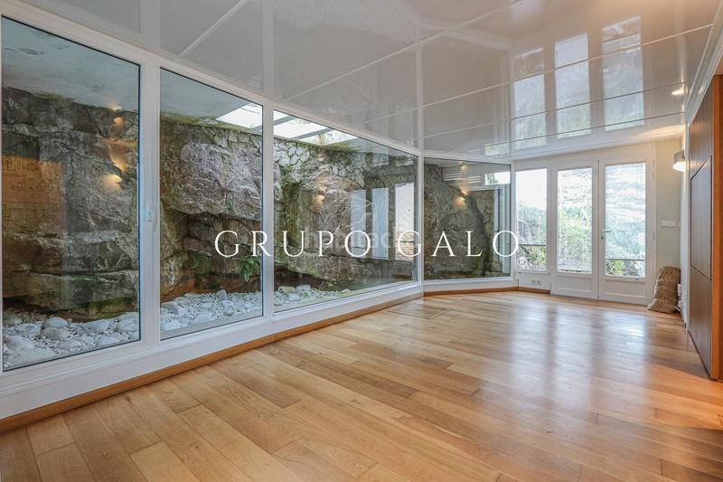 Foto bc23b700-f4fc-49c6-b139-9fcb5c8d17bf. House with heating parking in Coruxo - Oia - Saiáns Vigo