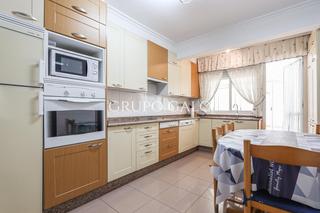 Miete Etagenwohnung  Rúa de gerona