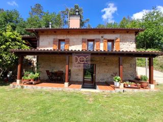 Casa a Mondariz