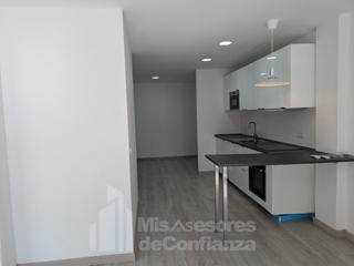 Pis a Plaza isla de la madera 4. Amplio piso céntrico al lado del teatro guimerá en santa cruz de