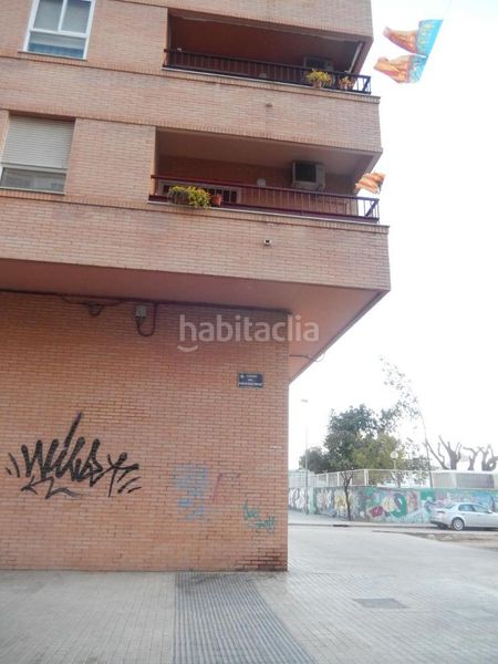 Foto 0fce89cd-115a-492e-a532-f56c46ac4795. Aparcament cotxe a La Llum Valencia