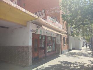 Local Comercial en Nou Moles. Local comercial en el barrio de la olivereta nou moles. se encue