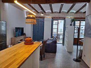 Location Appartement à Russafa. Habitale te ofrece un bonito piso recién reformado y a estrenar