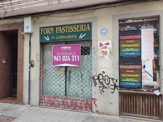 Lloguer Local Comercial a Casa de Campo. Habitale te ofrece un bajo comercial de 232 metros cuadrados en