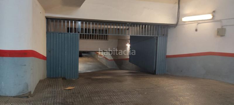 Foto 2dea2f85-554f-4f19-b0a7-2fde41f9267e. Alquiler parking coche en Sant Antoni Barcelona