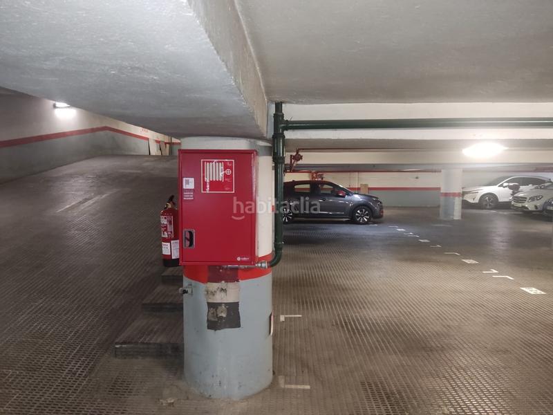 Foto 93d72109-1a95-40b8-956a-ab44cf0a77fd. Alquiler parking coche en Sant Antoni Barcelona