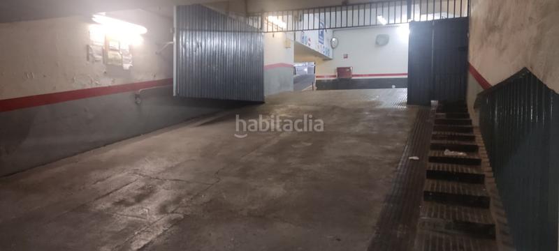 Foto f3b0a8e2-fea6-4dca-8dd1-271c6b677e26. Alquiler parking coche en Sant Antoni Barcelona