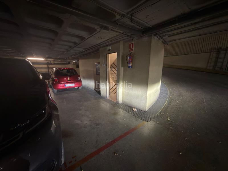 Foto 1fe0ade4-3bb4-49bd-9d54-9a26ffb3b5a1. Alquiler parking coche en Sant Antoni Barcelona