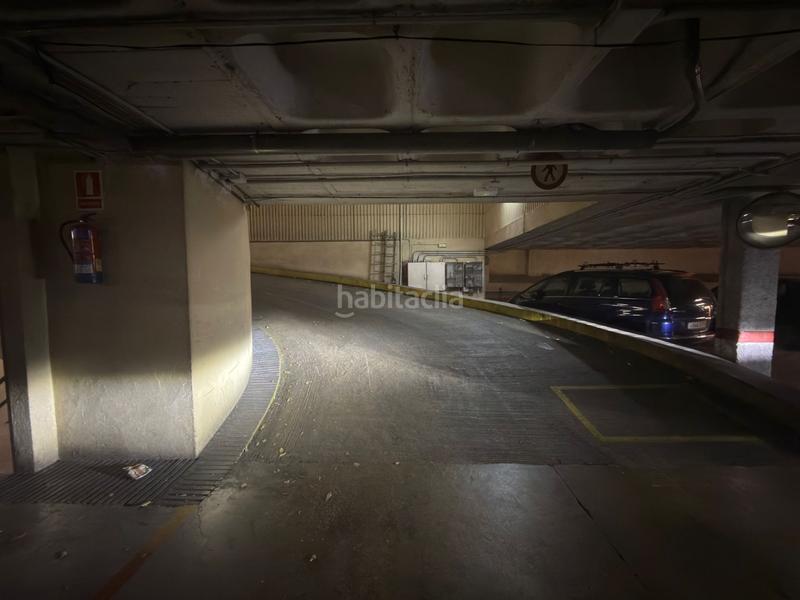 Foto 3527f72b-972a-4bfe-8234-18a321e8ec1d. Alquiler parking coche en Sant Antoni Barcelona