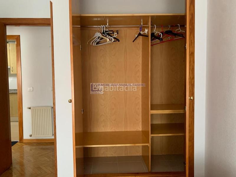 Foto 4773bc7e-7bf4-4820-a879-712766b75e42. Rent apartment with heating parking in Centro Cáceres